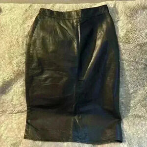 Vintage Erez Black Leather High Waisted MIDI Skirt - size 6